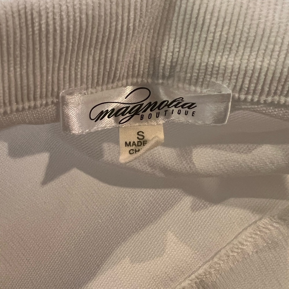 White Shacket - image 2